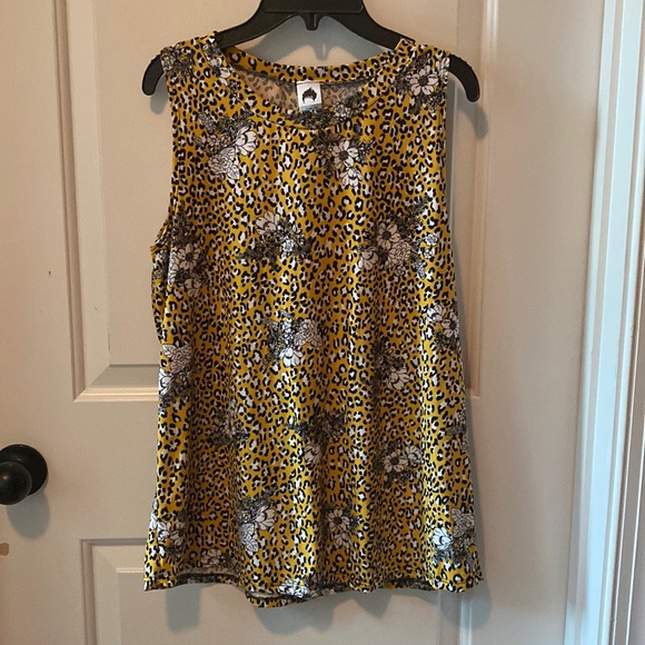 BNWOT Mustard Cheetah & Floral Graphic Tank - Picture 1 of 4